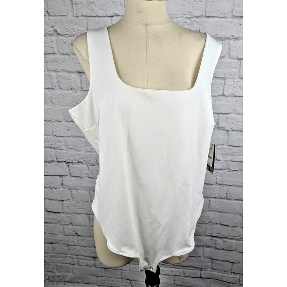 Bar III Goo Goo Bodysuit Plus Size Ivory Sleeveless Size 3X Tank Button *FLAW* - Picture 2 of 7